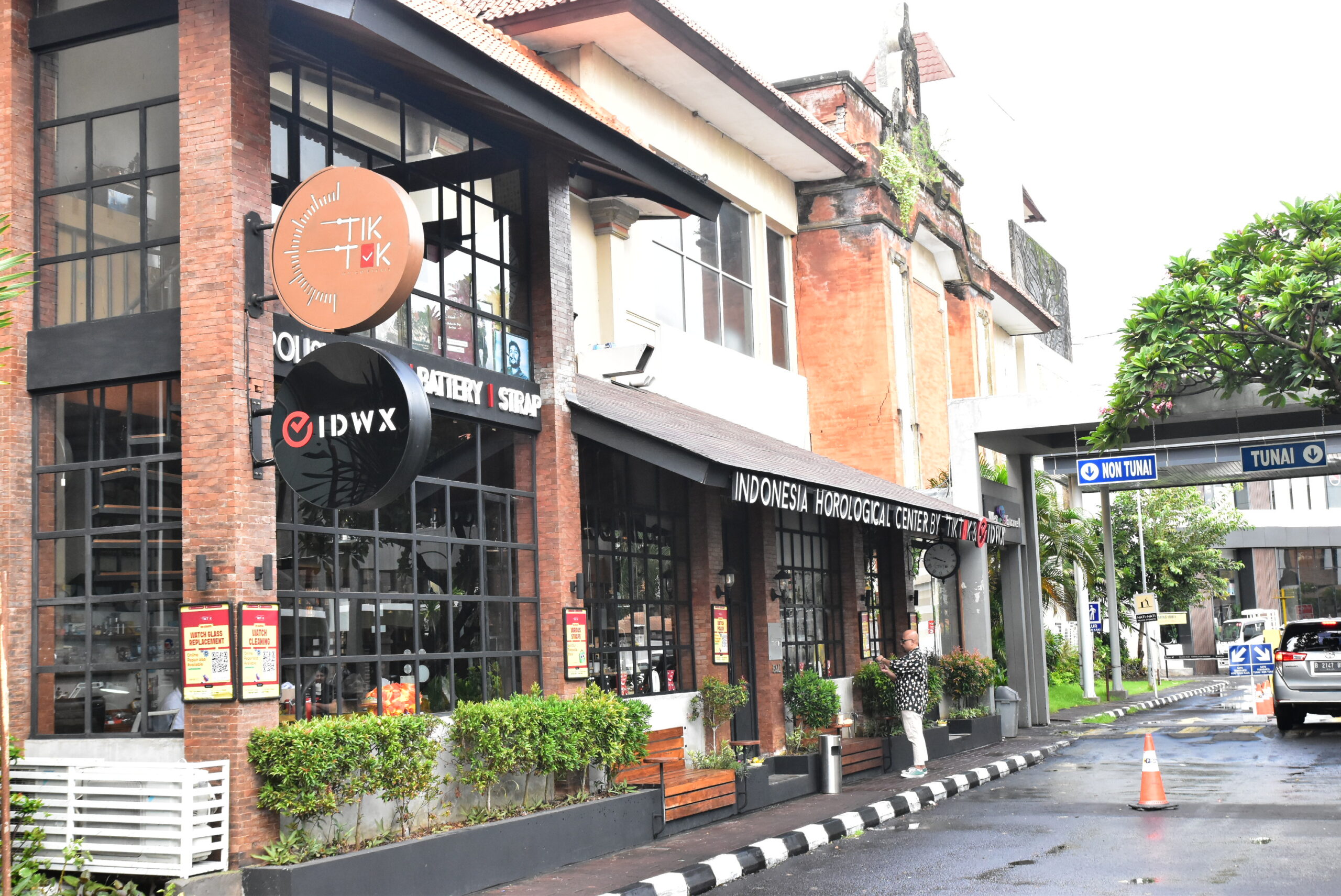 Jual Beli Jam Tangan Bali